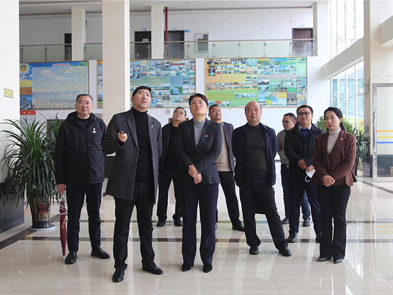 州委常委、副州长粱映敏到我院专题调研党建工作
